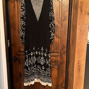 Knox Rose Black and White Long Sleeve V-Neck Sundress